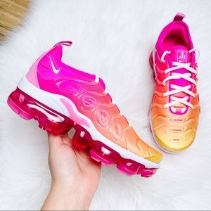 nike air vapormax plus laser fuchsia psychic pink